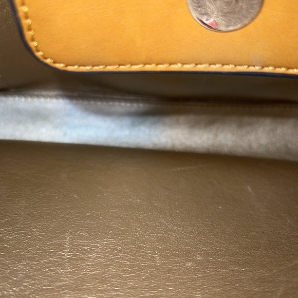 Nine West crossbody purse mustard color - Picture 6 of 10